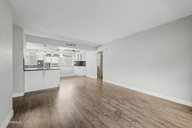 Building Photo - 4554 E Paradise Village Pky N