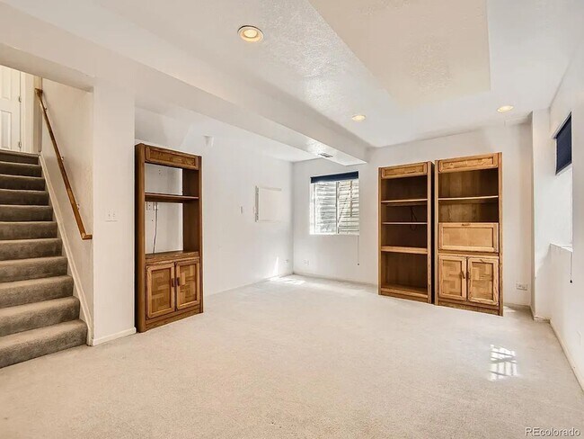 Building Photo - Beautiful 3 Bedroom 3.5 Bath Home in Highlands Ranch – Finished Basement & Great Location!