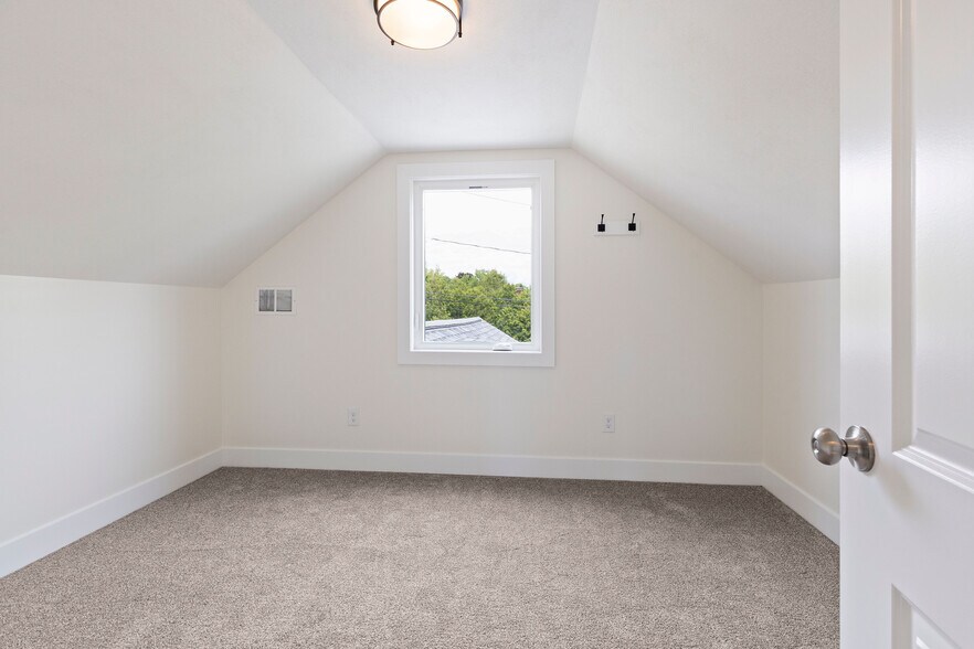 Building Photo - 116 Winchester Dr
