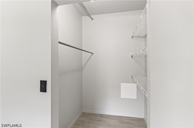 Building Photo - 11561 Villa Grand