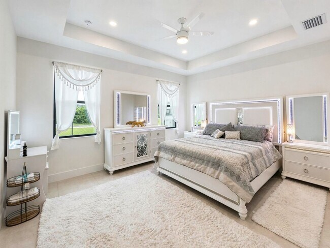 Building Photo - Modern 3-Bedroom Rental on 1.59 Acres in Golden Gate Estates
