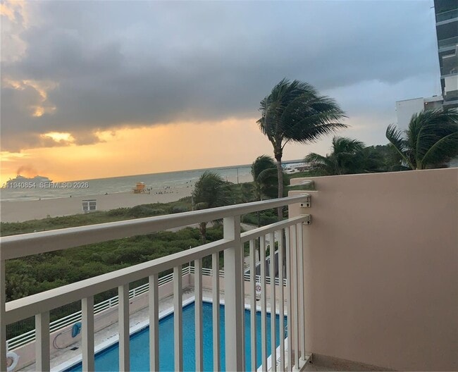 Building Photo - 345 Ocean Dr