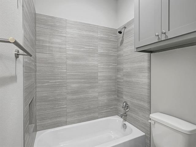 Building Photo - 524 Marbella