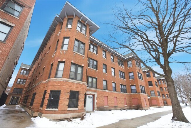 Building Photo - 6716 S Merrill Ave