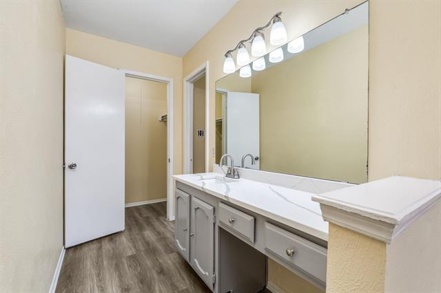 Building Photo - 134 London Ln