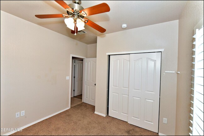 Building Photo - 5810 Redstone Mesa Ct