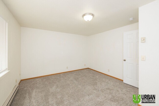 Building Photo - 3137 E 29th Ave