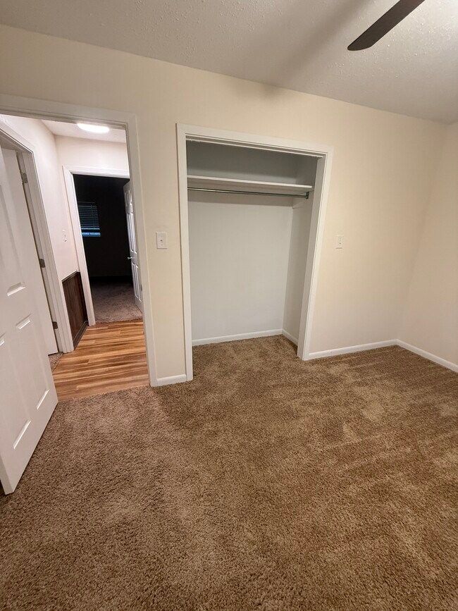 Building Photo - 216 Clower Ave