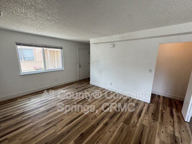 Building Photo - 6676 Provincial Dr
