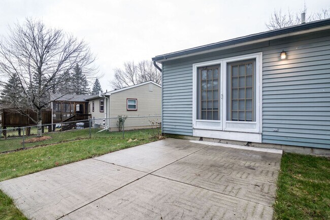 Building Photo - 2630 Glenbrook Ct