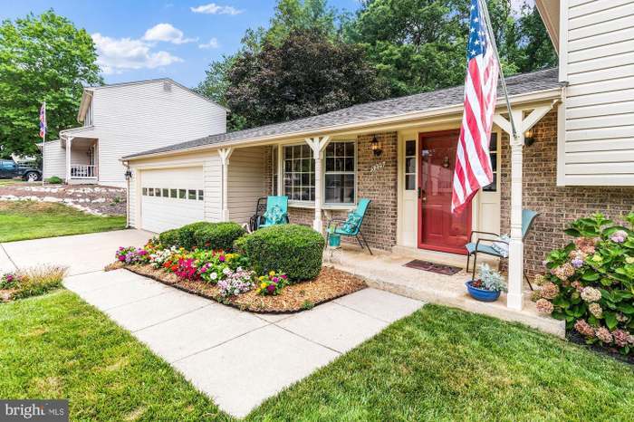 Building Photo - 3229 Manitoba Dr