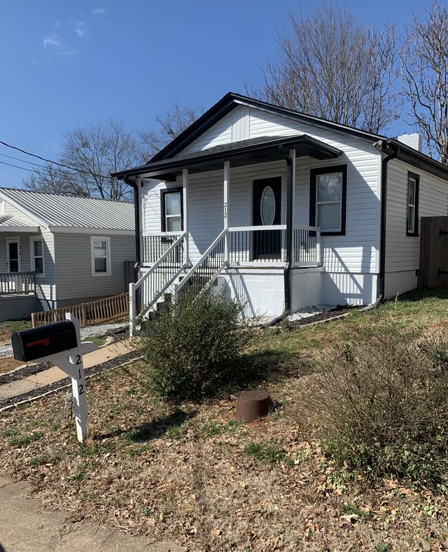 Building Photo - 212 Spartanburg St