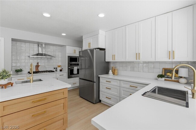 Building Photo - 9725 Cascade Falls Ave