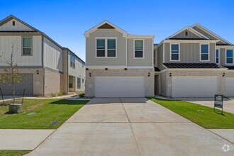 Building Photo - 2725 Woodall Dr