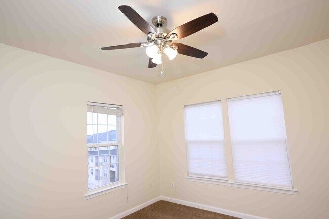 Building Photo - 2691 Sheffield Hill Way