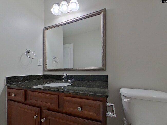 Building Photo - 313 Fairford Rd