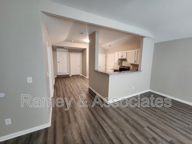 Building Photo - 515 S 20th St