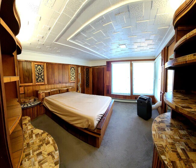 Building Photo - 699 N 600 E