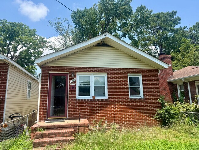 Building Photo - Owner Financing / Easy Path To Being A Homeowner