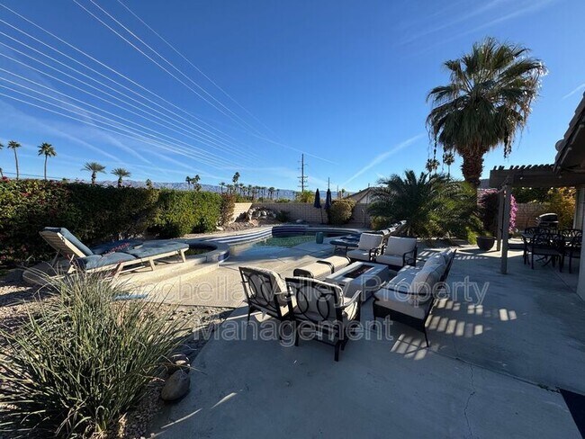 Building Photo - 44060 Dalea Ct