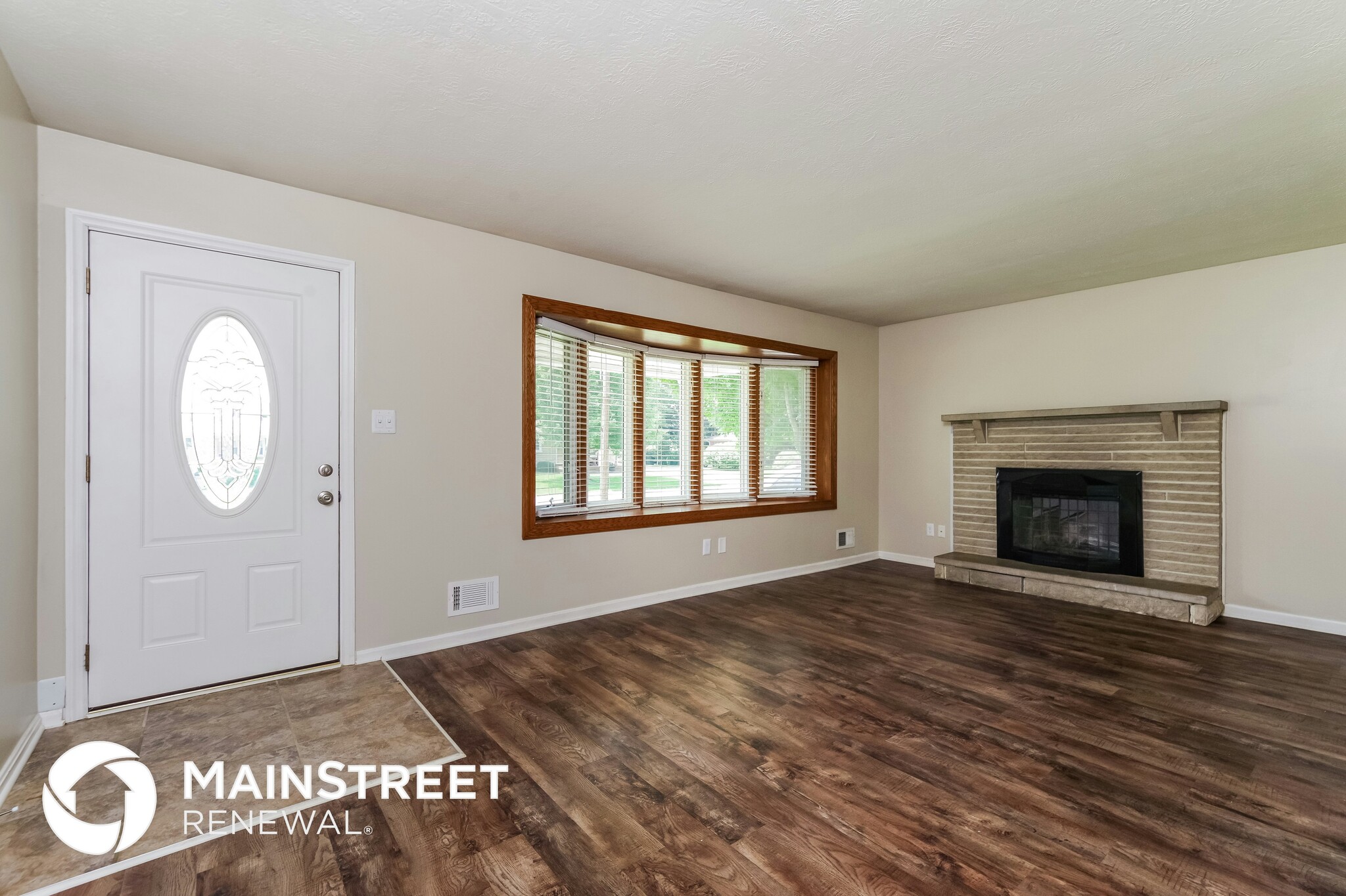 Building Photo - 8003 Canna Dr
