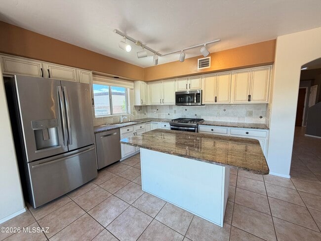 Building Photo - 11384 N Sawtooth Rd
