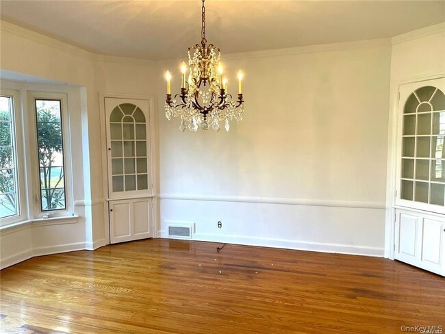 Building Photo - 106 Trumbull Rd