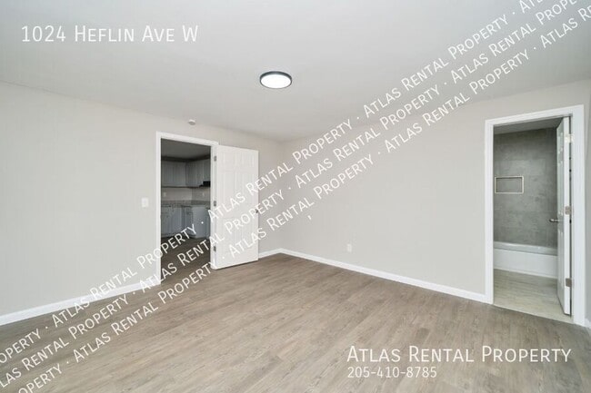 Building Photo - 1024 Heflin Ave W