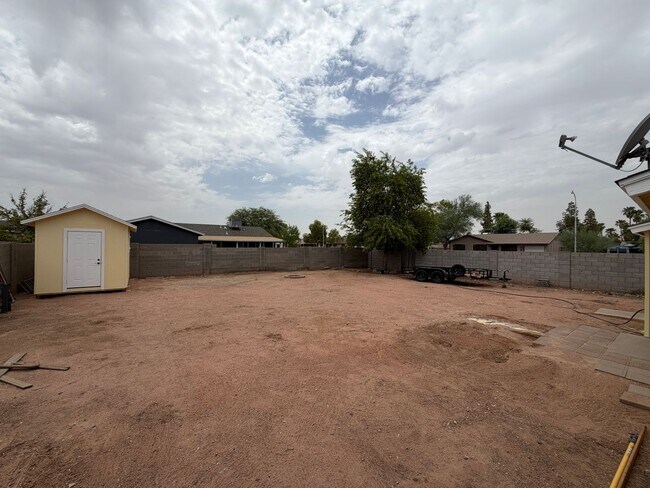 Building Photo - 3439 W Peppertree Ln