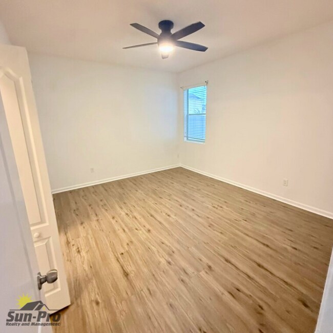 Building Photo - 1932 Cove Point Rd