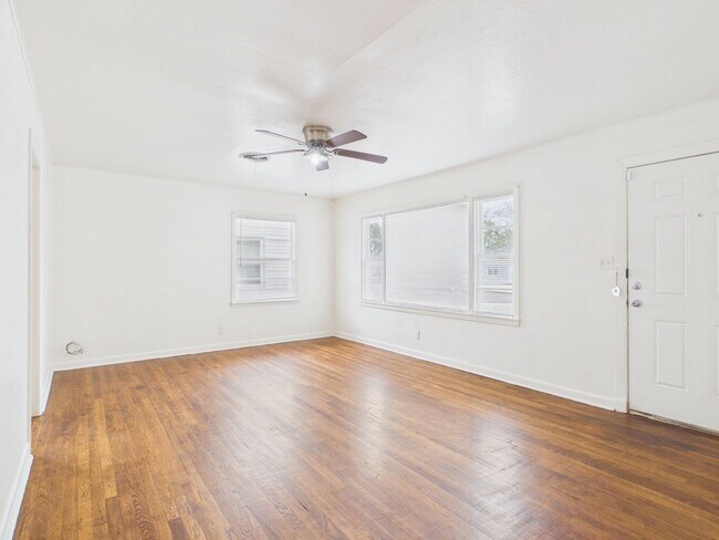Building Photo - 4308 S Jackson St