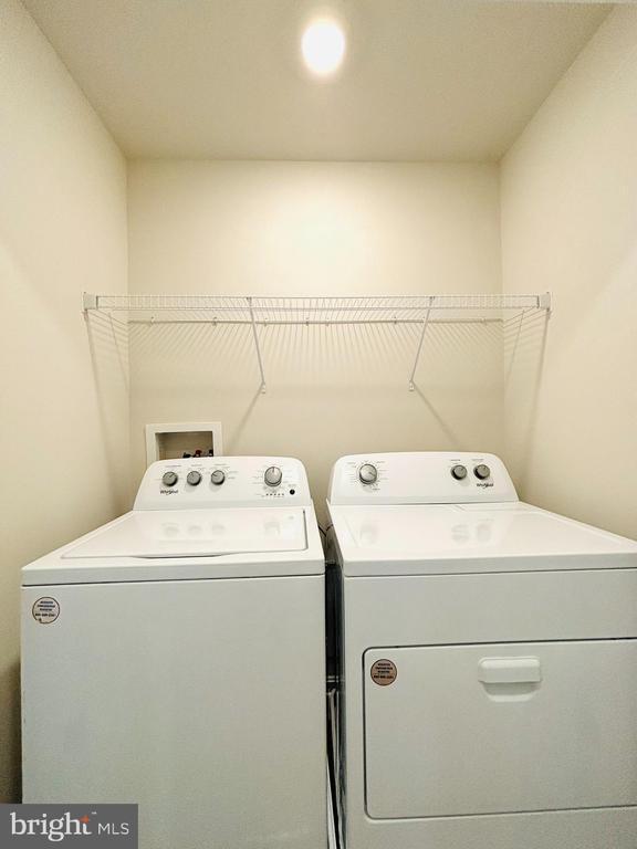 Building Photo - 100 Riverwalk Ter