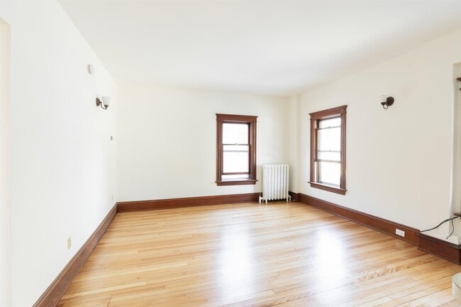 Building Photo - 7 Fletcher Pl