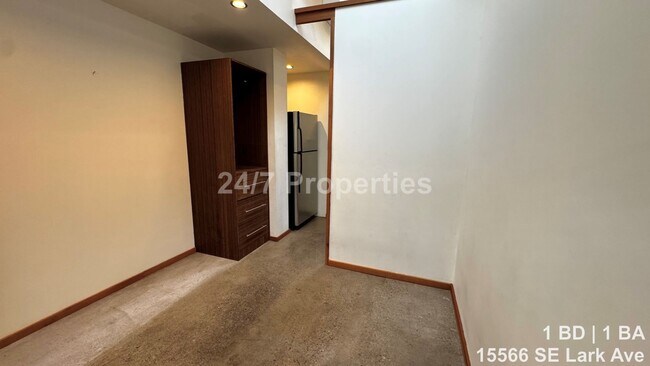 Building Photo - Beautiful 1 BD | 1 BA ADU with Driveway Parking - Milwaukie