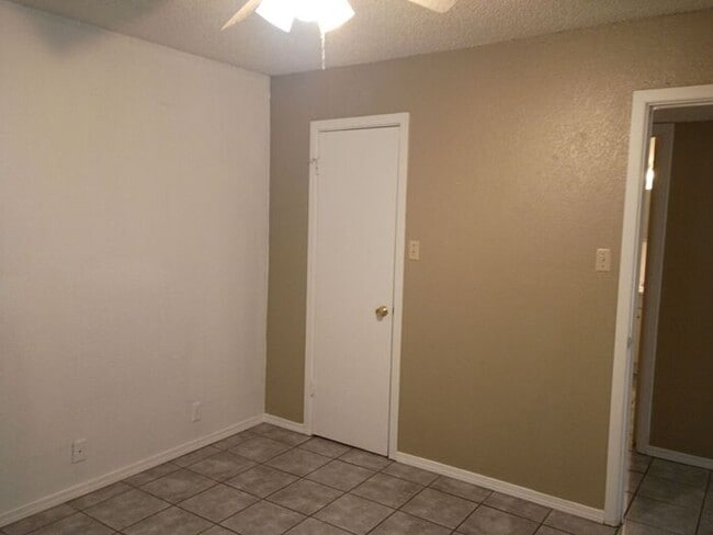 Building Photo - Fall IN TO GREAT DEALS