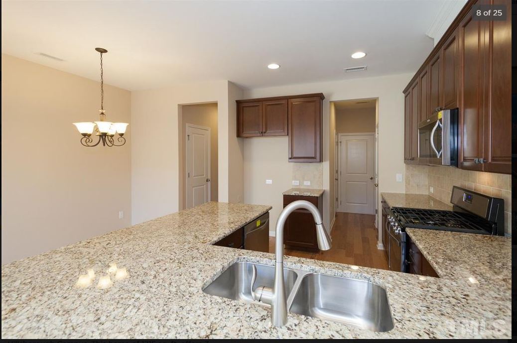 Building Photo - 130 Rubrum Dr