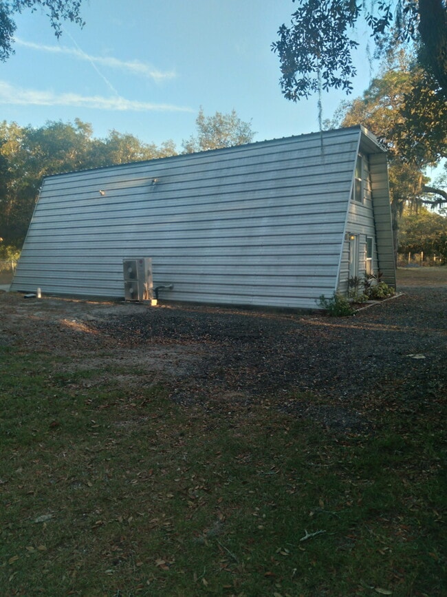 Building Photo - 17814 Thomas Blvd