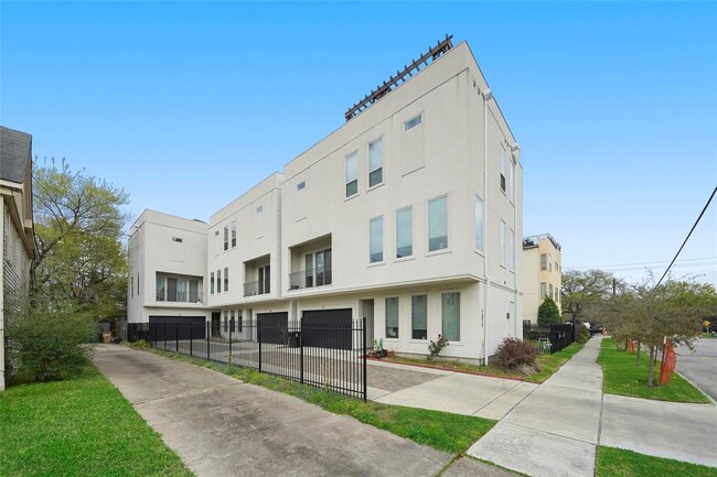 Building Photo - 1810 Branard St