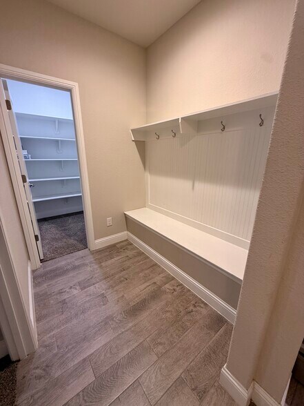 Building Photo - 504 Nicklaus Way