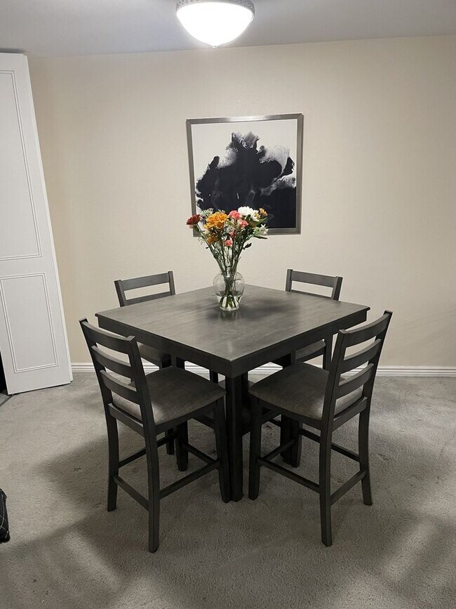 Dining Area - 2227 Canyon Blvd