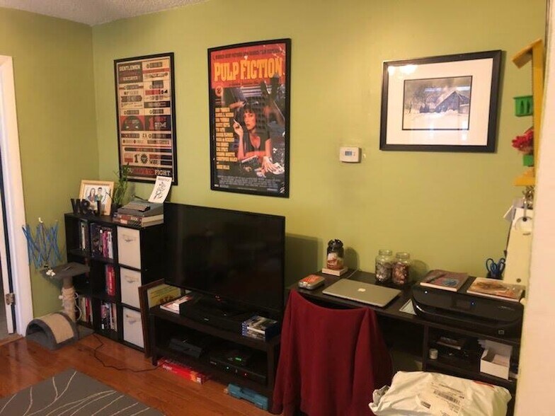 Building Photo - 9 Lowell Terrace