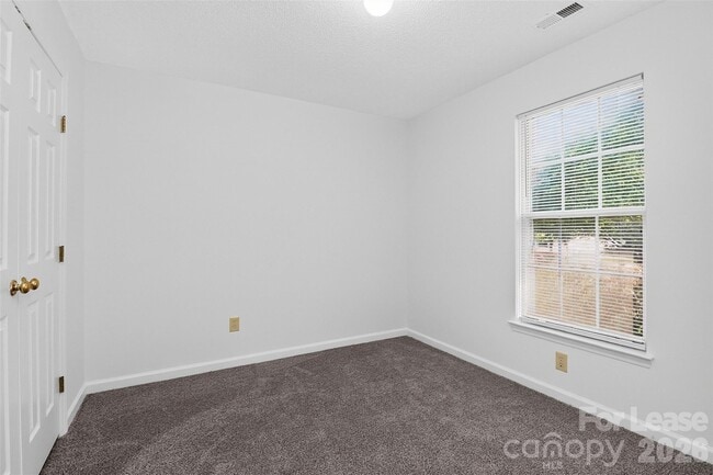 Building Photo - 3411 Pondridge Ct
