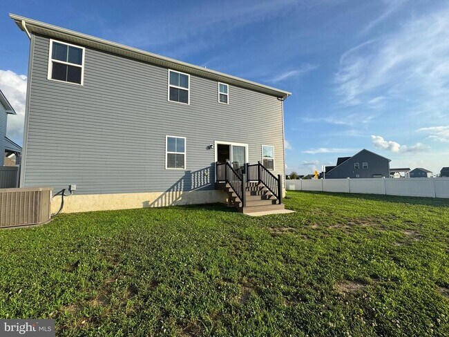 Building Photo - 105 Weston Dr