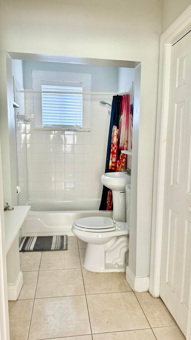 Building Photo - 205 S Federal Hwy