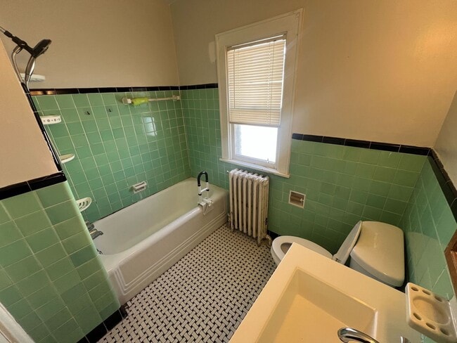 Building Photo - Beautiful Single-Family Home in a Peaceful Neighborhood