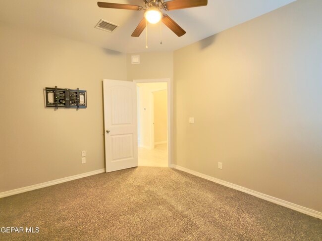 Building Photo - 13877 Paseo Perlas Dr