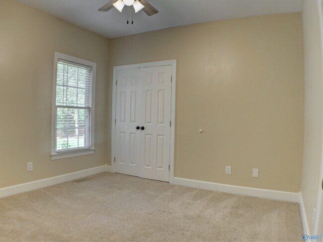 Building Photo - 110 Alexandria Dr