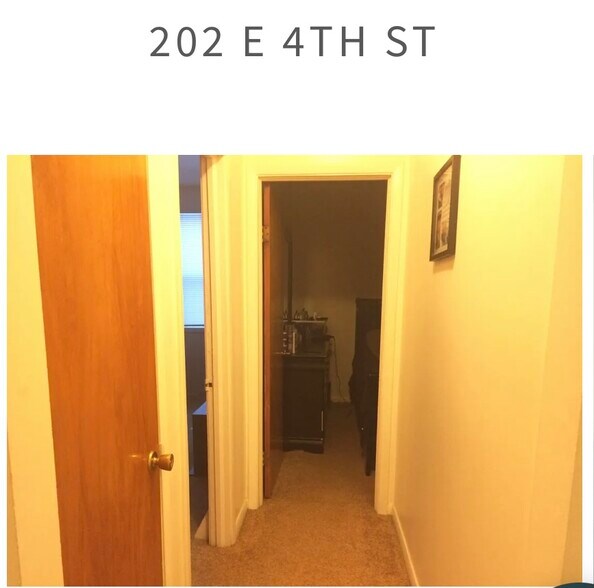 Building Photo - 204 E 4th St