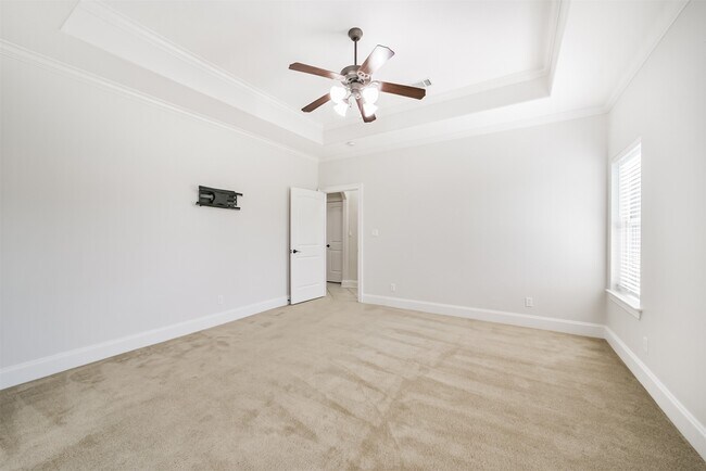 Building Photo - 3077 Dee's Cir