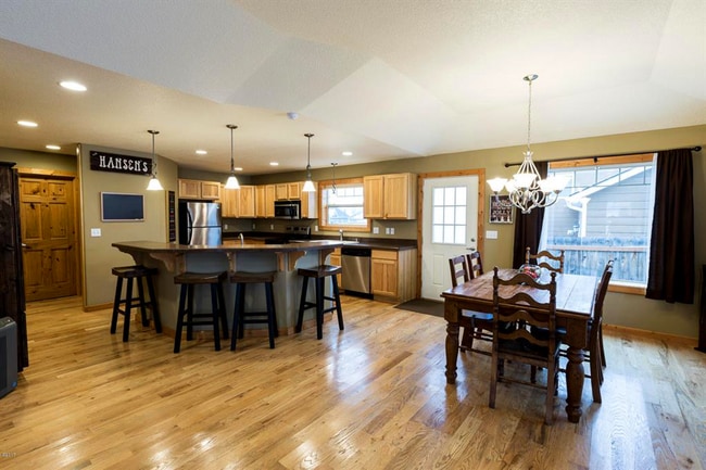 Building Photo - Lovely West Kalispell Home